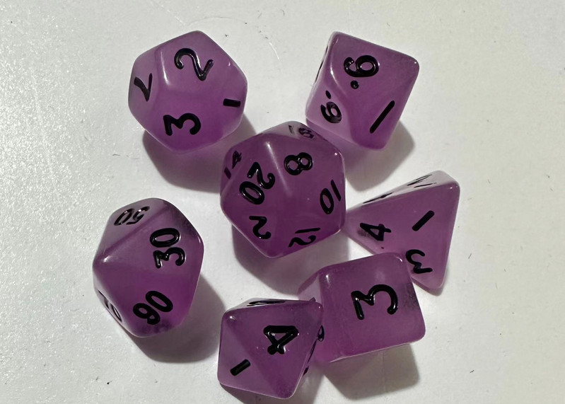 7vnt./rinkinys Skaidrus fluorescencinis kelių aspektų kauliukų rinkinys Stalo žaidimų priedai