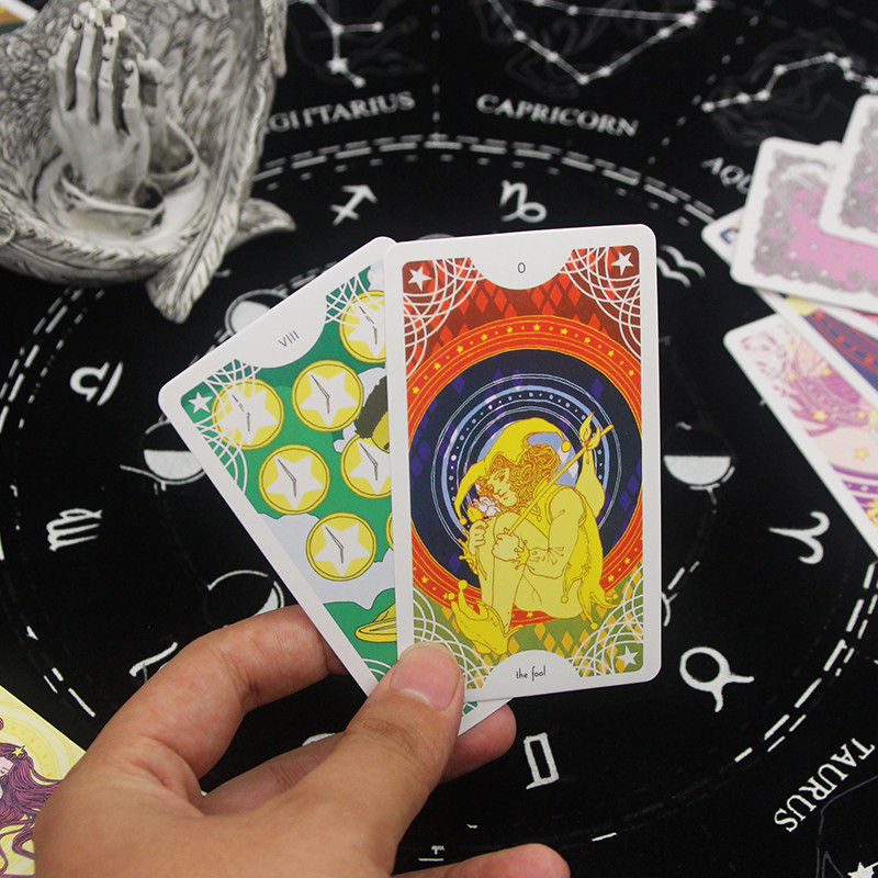 Karštas 2023 m. išpardavimas Aukštos kokybės Taro vandeniui atsparios kaladės kortos Likimo būrimas Žaidimo kortos Paslaptingas vakarėlio draugo žaidimas