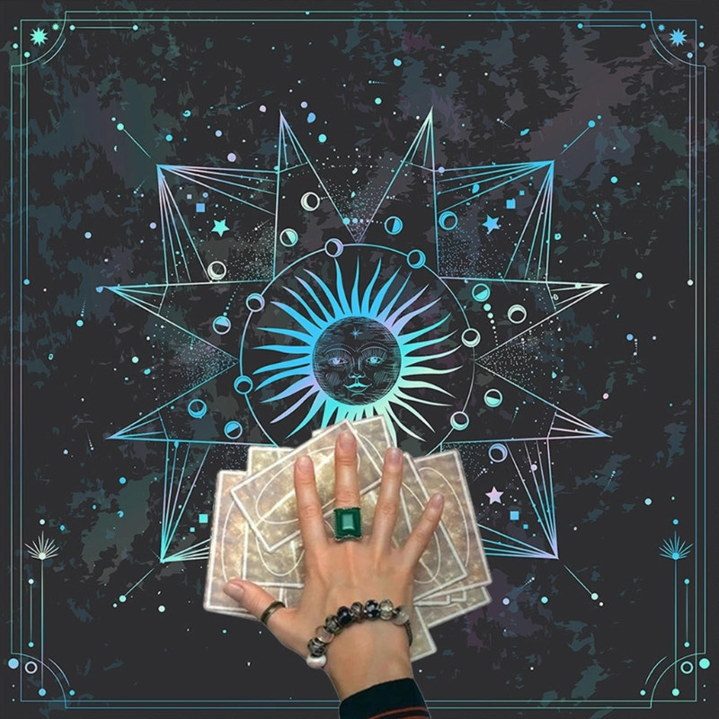 Linnupesa puurile Armsad maasikate pesitsused Soe haudemaja väikestele lindudele viirpapagoidele.