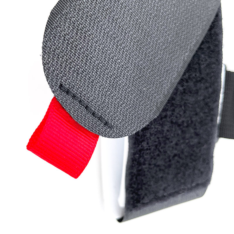 2 vnt. nailoniniai slidinėjimo krepšiai Reguliuojamas slidinėjimo lazdas pečių rankenos laikiklis blakstienų rankenos dirželiai Porterio kabliuko kilpa, apsauganti slidinėjimo lentą