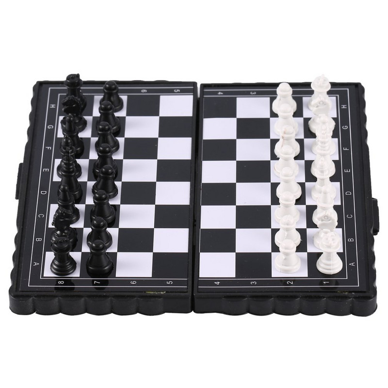 2022 1 Set Mini International Chess Folding Magnetic Plastic Chessboard Board Game Prijenosna dječja igračka Prijenosna vanjska šahovska garnitura