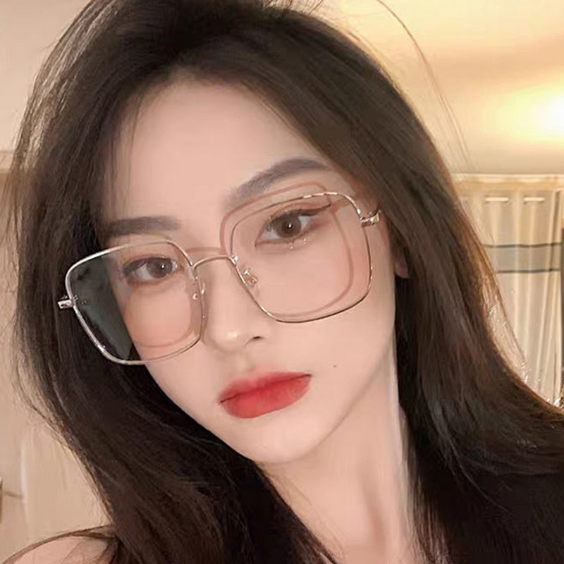 Modni metalni veliki četvrtasti okvir Naočale protiv plave svjetlosti Zlatne srebrne crne leće sa svjetlucavim ravnim naočalama Obične naočale za proizvodnju očiju