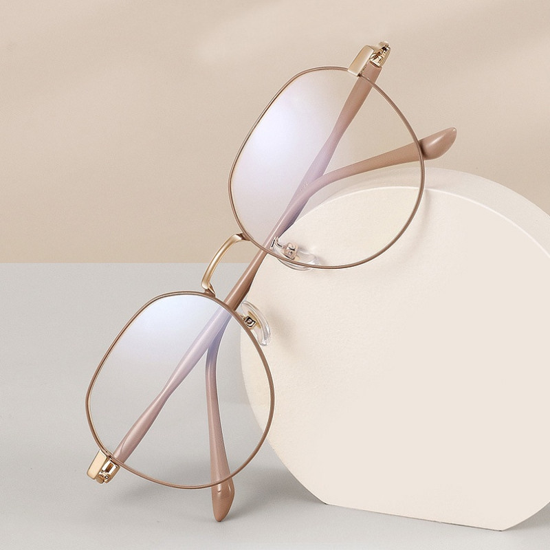 Anti Blue Light läbipaistvad kiirgusvastased prillid Naiste prillid Prillid Arvuti prillid Prillid Sädelevate raamide kaitse