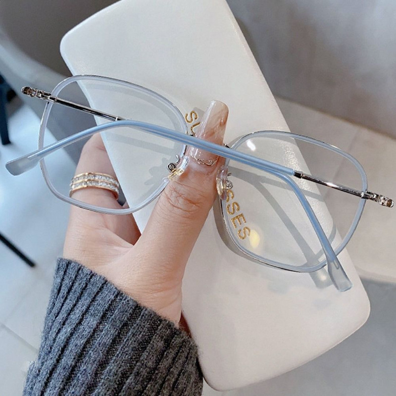 Kaasaskantavad Anti-Blue Light Prillid Naistele Meestele Suuremõõtmeline optiline raam Silmakaitse Ultra Kerged prillid Kontori arvutiprillid