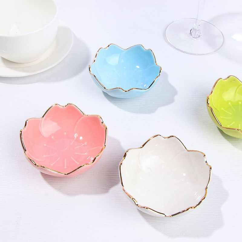 Japoniško stiliaus keraminiai gėlių patiekalai, pagardinimo dubuo Sakura keraminis indas, žiedas, lėkštė, padažas, patiekalas, virtuvės reikmenys