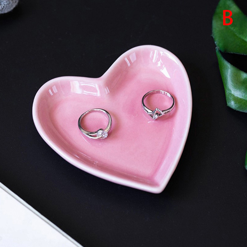 1 tk armas südamekujuline väike taldrik Minitaldrikuga keraamiline taldrik Loominguline suupistetaldrik salati õhtusöögikandik kastmenõu Köögitööriist