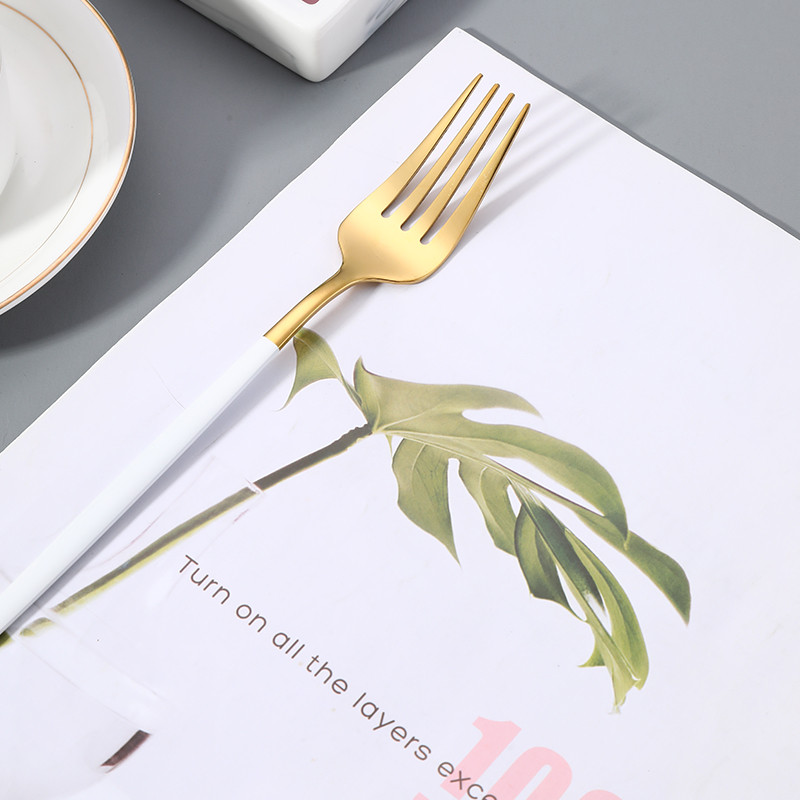 20 tk Kuldne roostevabast terasest söögiriistade komplekt Peegel Hõbedane nuga Kahvel Lusikas Lauanõude komplekt Nõudepesumasinas pestav