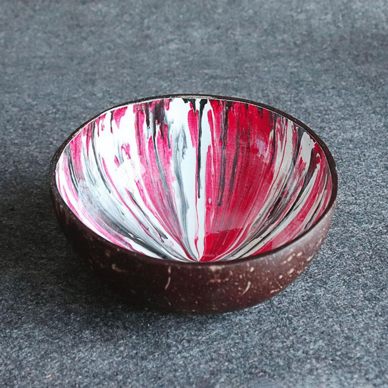 Zdjela s kokosom u šarenim crtama Organske zdjelice za slatkiše Kompaktne ručno oslikane ljuske kokosa Nježne glatke prirodne zdjelice za djecu