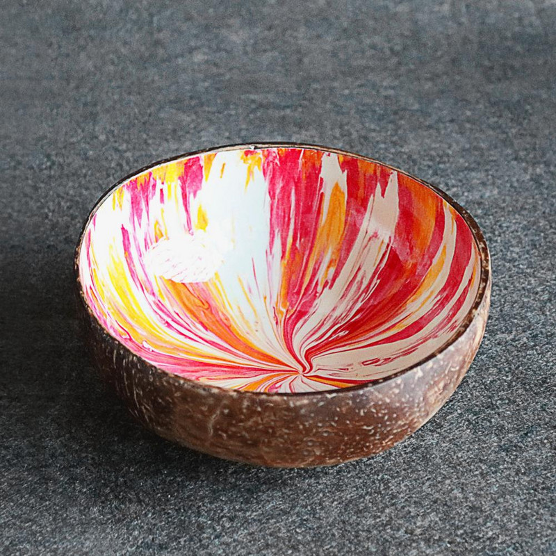 Zdjela s kokosom u šarenim crtama Organske zdjelice za slatkiše Kompaktne ručno oslikane ljuske kokosa Nježne glatke prirodne zdjelice za djecu