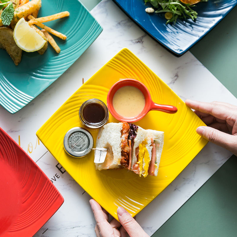 Europos stiliaus keraminės lėkštės vakarienės patiekalas salotos vaisių dubuo kvadratinis desertas vestuvės Šeimos vakarienės lėkštės Dekoratyvinis stalo įrankių rinkinys