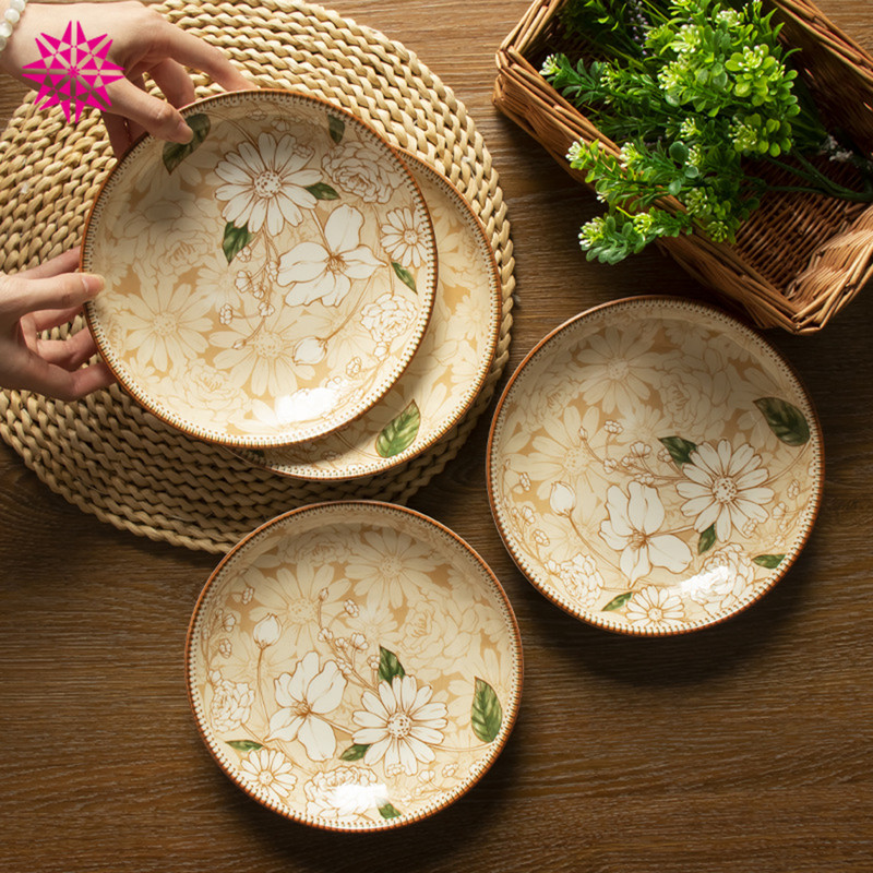 „Camellia 8“ virtuvės diskas, desertas, salotos, užkandis, maža vakarienė ir kt. lėkštė. Galima plauti mikrobangų krosnelėje, orkaitėje ir indaplovėje, atspari įbrėžimams