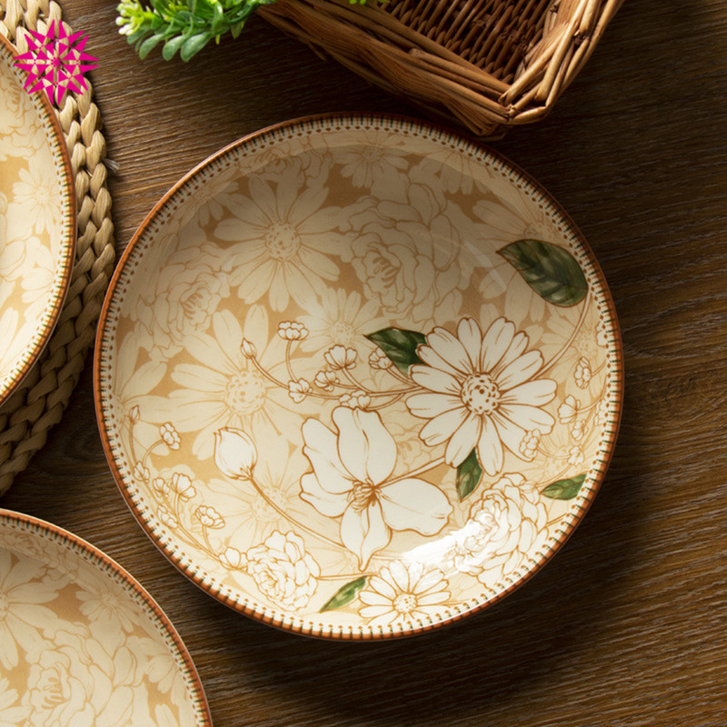 „Camellia 8“ virtuvės diskas, desertas, salotos, užkandis, maža vakarienė ir kt. lėkštė. Galima plauti mikrobangų krosnelėje, orkaitėje ir indaplovėje, atspari įbrėžimams