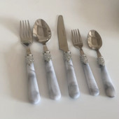 Vana marmorist käepidemega lusikas, 3 tükki, komplektid, roostevabast terasest nugade kahvel, lusikas leibkonna magustoidu lusikas praad pastakahvel