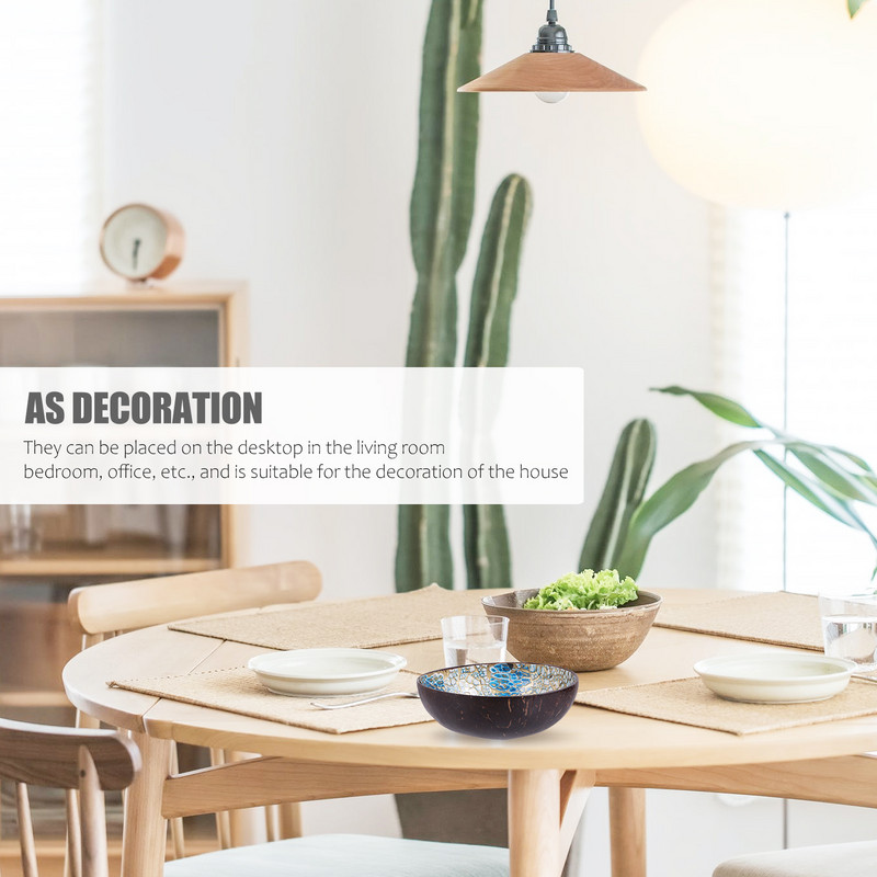 Dekoracijos namų papuošalai darbalaukį puošia kokoso dubuo lukštas verandoje raktų laikymo medinės serviravimo lėkštės