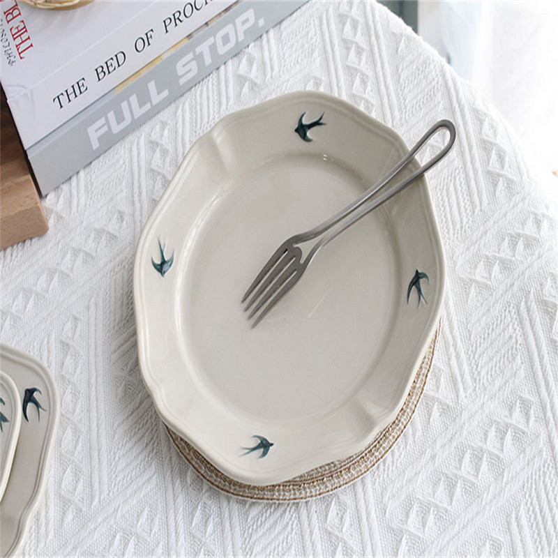 Μπριζόλα Κεραμικός δίσκος Egetable Plate Swallow Plate Πιάτο γλυκού Γιαπωνέζικου στυλ Ζωγραφισμένο στο χέρι Relief Plate Retro Household