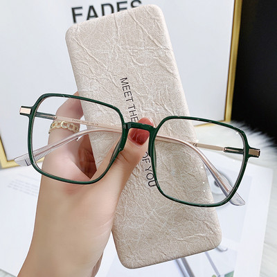Retro Square Anti-Blue Light Prillid naistele Stiilsed läbipaistva raamiga kiirgusvastased prillid Läbipaistvad gafas de sol