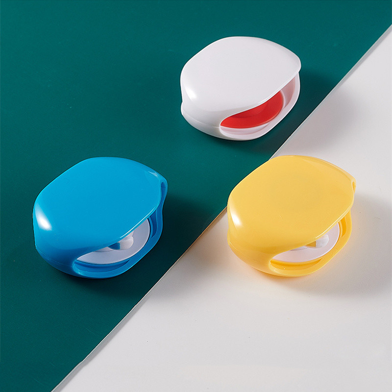 Automatinis kabelių suvyniojimo ausinių laikiklio įvynioklis, skirtas mobiliojo telefono duomenų kabeliams.