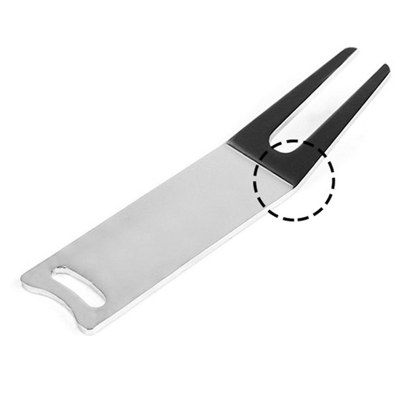 Išlenktos golfo šakės metaliniai golfo priedai, skirti golfo aikštynų remontui, žolės priežiūrai, golfo sportui