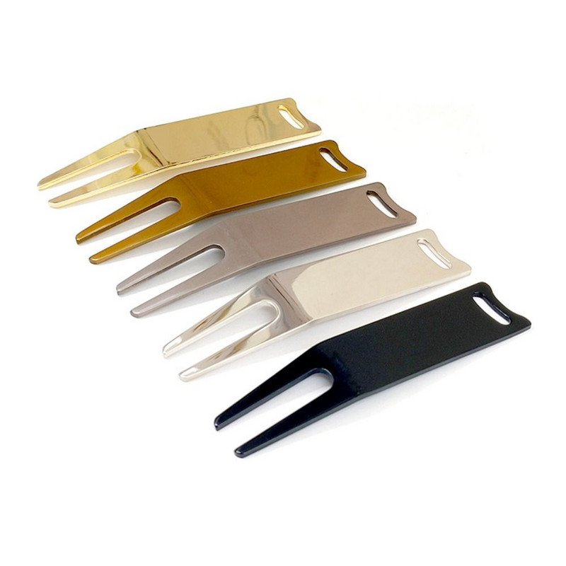 Išlenktos golfo šakės metaliniai golfo priedai, skirti golfo aikštynų remontui, žolės priežiūrai, golfo sportui