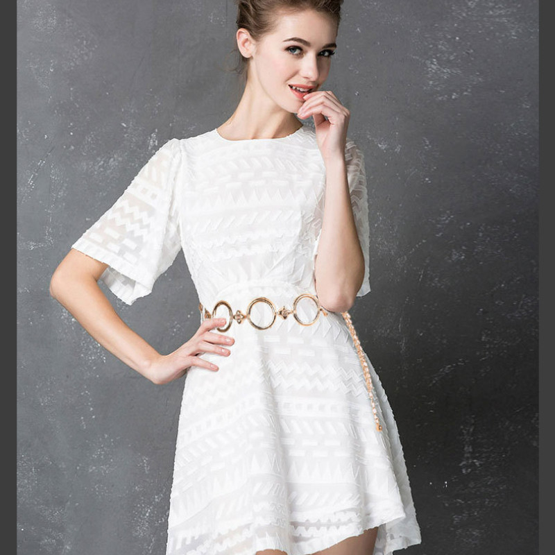 Stiilne Euroopa ja Ameerika metallist vöö kuldsete ja hõbedaste ümmarguste rõngastega naiste kleidi vööketi tarviku jaoks