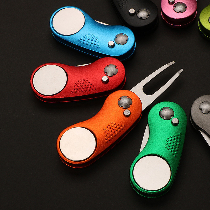 Uus metallist kokkupandav Golf Divoti remonditööriist magnetilise pallimarkeri ja hüpiknupuga rohelise tööriista tarvikud kingitus golfimängijale