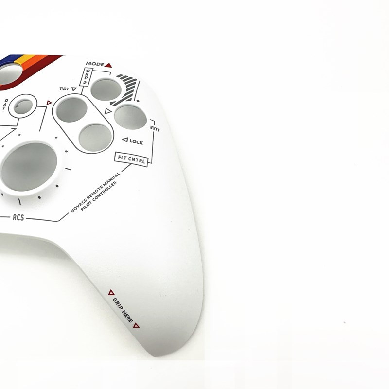 Starfieldi piiratud versiooniga kontrolleri ümbris kuldsete funktsiooninuppudega Xbox Series S jaoks Xbox Series X jaoks mõeldud eesmine kaitsekate