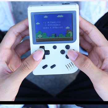 Носталгична ретро преносима мини ръчна игрова конзола 8-битова 3,0-инчова цветна LCD джобна видео игра Плейър Вградена игра 500 Подарък за дете