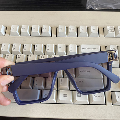 Vintage Luxury Designer Bränd Mood Suured ruudukujulised päikeseprillid Naised Mehed Trendikas suure raamiga Lameda ülaosaga päikeseprillid Varjud UV400