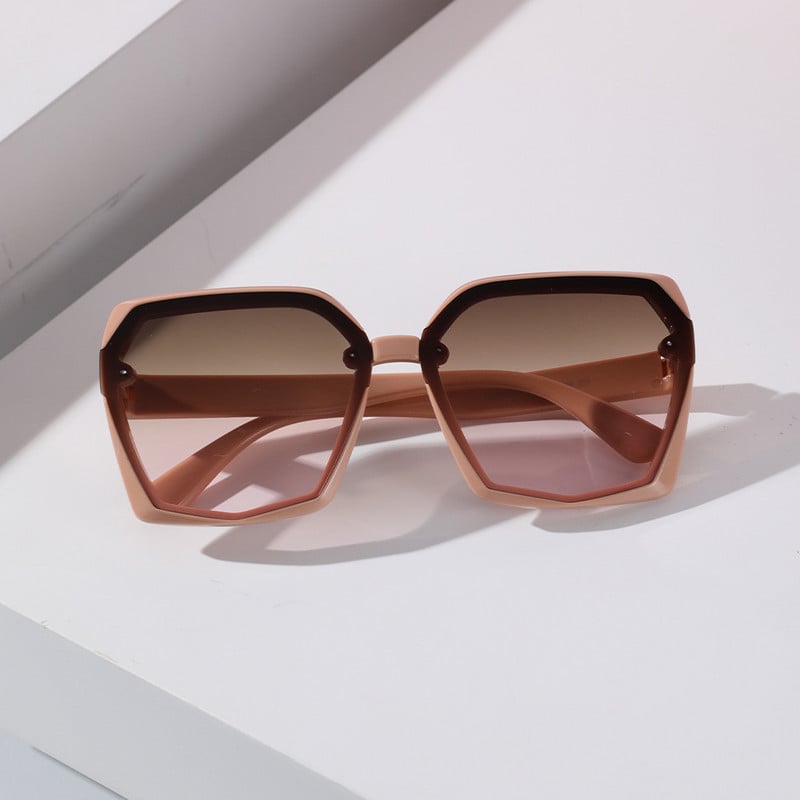 Kandilised päikeseprillid Naine Brändi Disainer Gradientsed päikeseprillid Naistele Ebaregulaarse raamiga Vintage pruunid toonid Naiste prillid