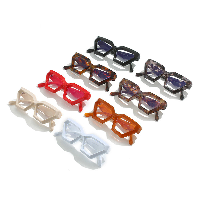 Unikalus akinių rėmelis moterims Naujos mados Populiaraus prekės ženklo Cat Eye Dekoratyviniai akiniai Vintažinis daugiakampis Y2K Hip Hop Stori Atspalviai