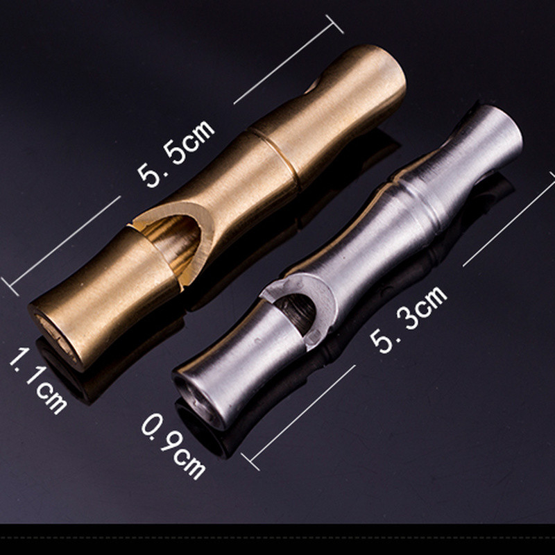 Външна свирка за оцеляване при взривяване на метал Бамбукова свирка от неръждаема стомана / месинг Диво животоспасително оборудване Свирка за състезания