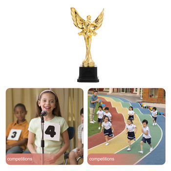 Подарък за момичета Златна награда Трофей Купа за танци Подаръци Пластмасови сувенири за парти Футболни трофеи Детски футболен танц