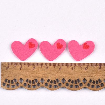 50Pcs Heart Pattern Love Embossing Кожени етикети Дрехи Направи си сам шевни аксесоари Консумативи за облекло Банер Етикети за ръчна работа c3508