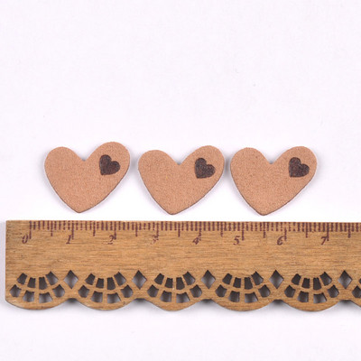 50Pcs Heart Pattern Love Embossing Кожени етикети Дрехи Направи си сам шевни аксесоари Консумативи за облекло Банер Етикети за ръчна работа c3508