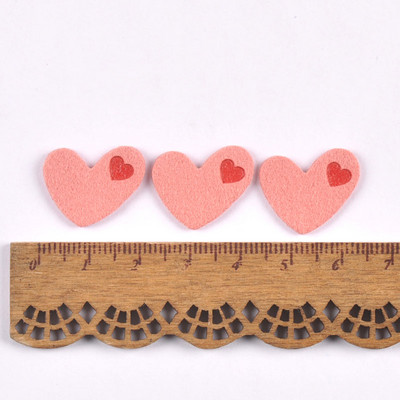 50Pcs Heart Pattern Love Embossing Кожени етикети Дрехи Направи си сам шевни аксесоари Консумативи за облекло Банер Етикети за ръчна работа c3508