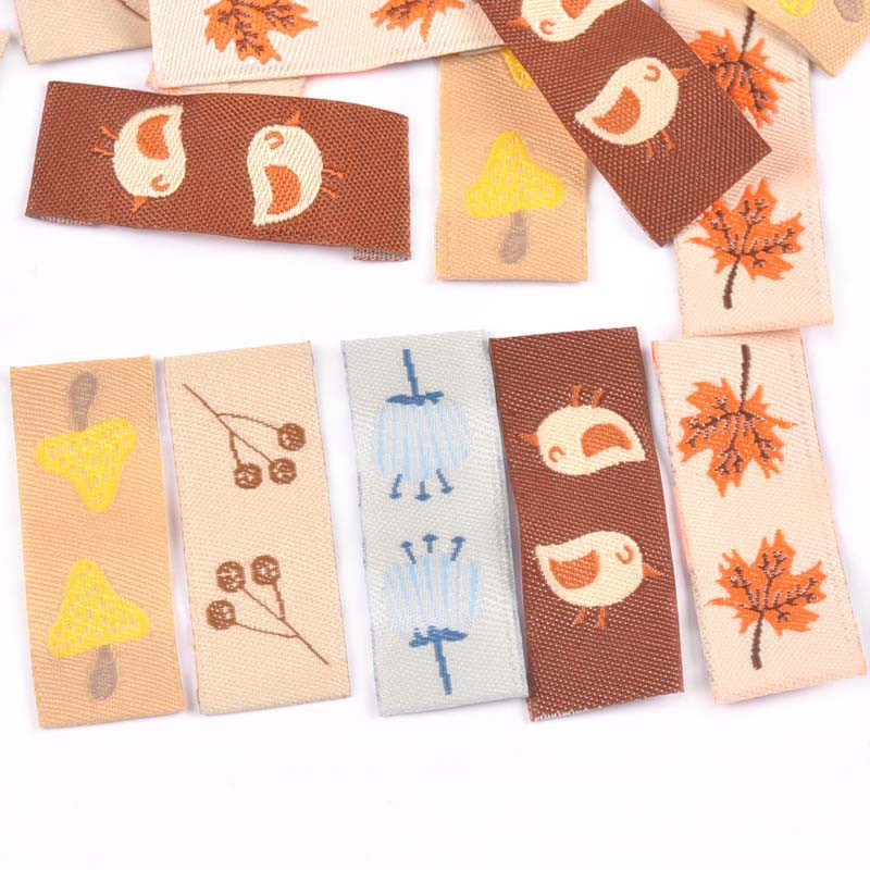 50 buc. Etichete lavabile cu broderie de artar/ciuperci Accesorii de cusut Genți de îngrijire Etichete de îmbrăcăminte pentru articole de îmbrăcăminte lucrate manual c3159