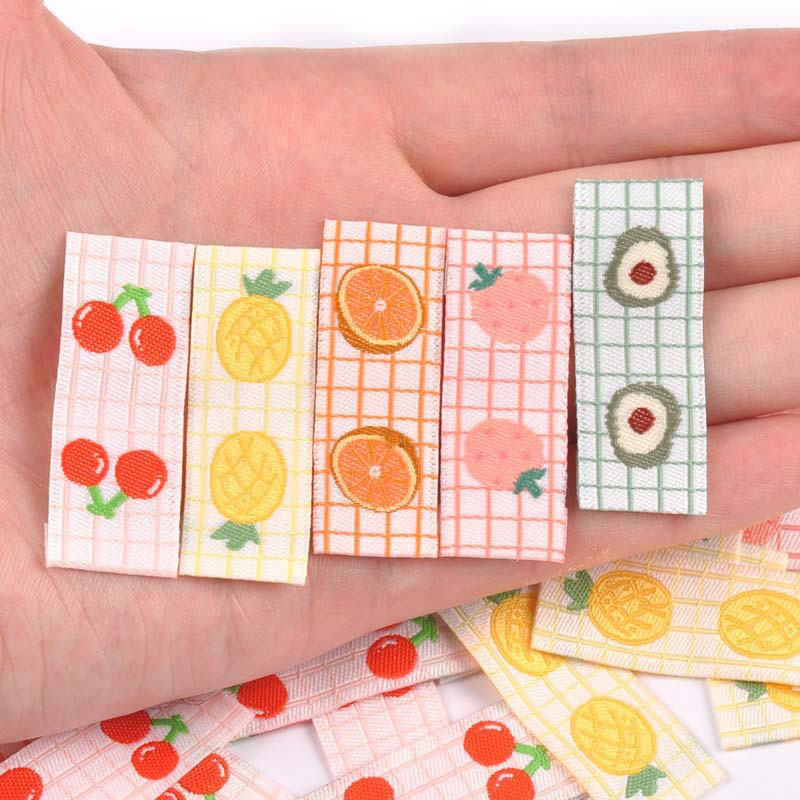 50 tk puuviljad tikandid kirss/avokaado sildid õmblemiseks tarvikud pestavad hoolduskotid riided käsitsi valmistatud käsitöö rõivasildid