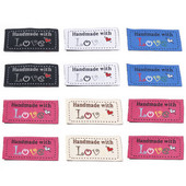50 tk polüestersildi silt rõivaste rõivaste jaoks ristkülikukujuline südamemuster "Käsitsi valmistatud armastusega" Õmblemine rõivasilt 5 cm x 2,4 cm