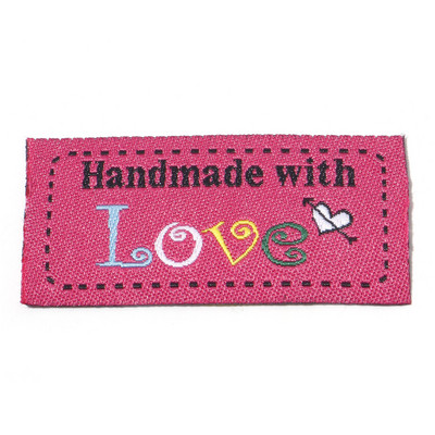 50 tk polüestersildi silt rõivaste rõivaste jaoks ristkülikukujuline südamemuster "Käsitsi valmistatud armastusega" Õmblemine rõivasilt 5 cm x 2,4 cm