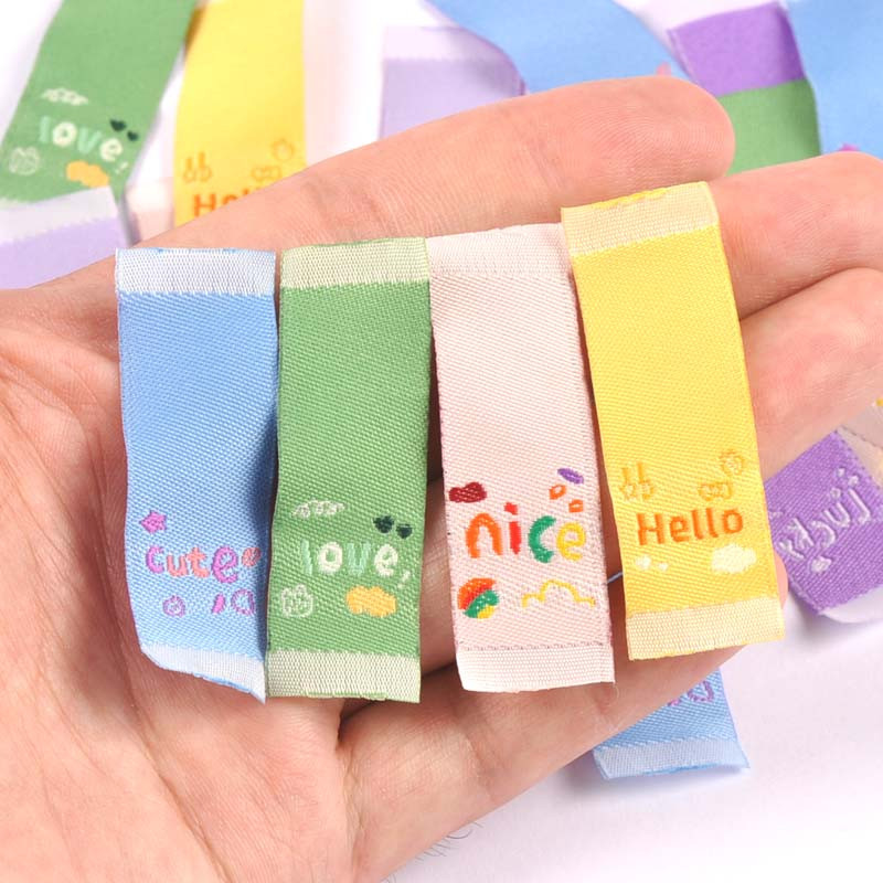 50бр. Етикети за бродерия с букви за късмет за шиене на облекло Ръчно изработени аксесоари Етикети за дрехи Грижа Чанти Лого Направи си сам Занаяти Смесени