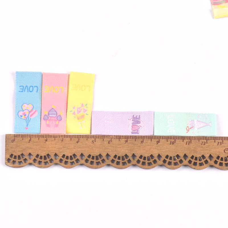 50kom/Parta Ljubav/Balon/Dvorac Šarene naljepnice za vezenje za šivanje torbi za odjeću Ručno izrađeni dodaci Oznaka za odjeću 28x15mm C3501