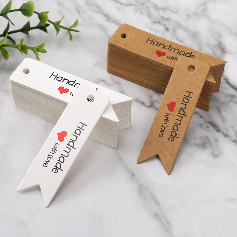 100 vnt. rankų darbo su meile kraftpopieriaus etiketės Drabužių batų krepšiai pakabinami padėkos atvirukai Produkto kainų etiketės iš vienos pusės spausdintos