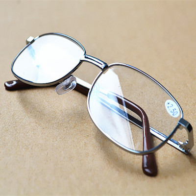 Négyzet alakú fémkeretes olvasószemüvegek fáradtság gátló divat nagy felbontású presbyopia szemüvegek Dioptria +1,0 +1,5 +2,0 +3,5 +4,0