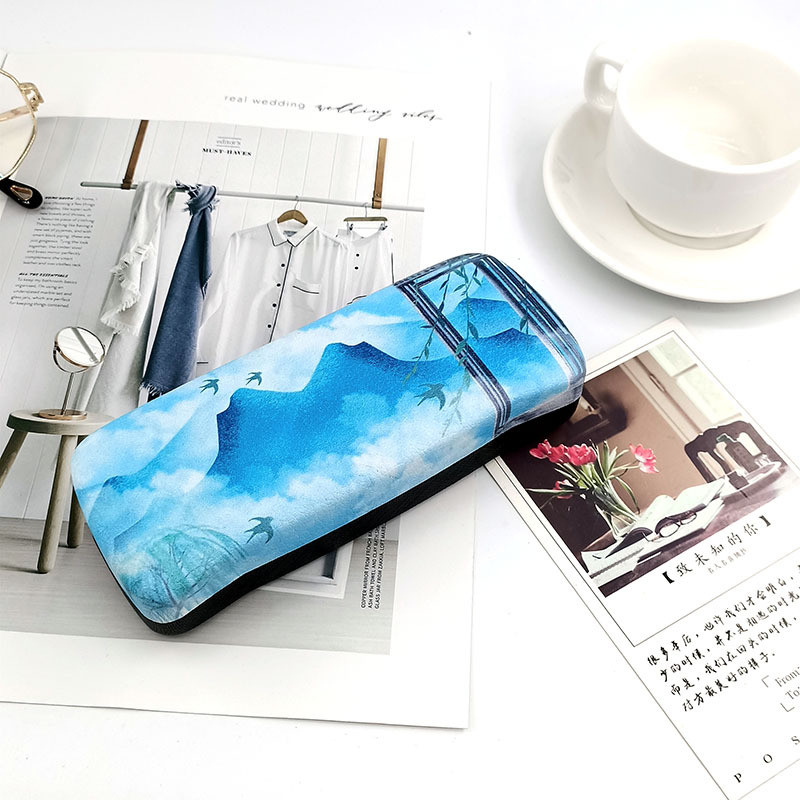 Tugevad prillide karp Värsked Hiina trendid Loominguline isiksus Kaasaskantavad prillid Õpilastele kingitused koos puhastuslapiga