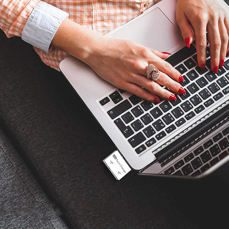 USB2.0 skirstytuvas, 1 kištukas ir 2 prievadas, USB šakotuvo adapterio keitiklis, skirtas telefono nešiojamojo kompiuterio periferiniams įrenginiams Kompiuterio įkrovimo priedai