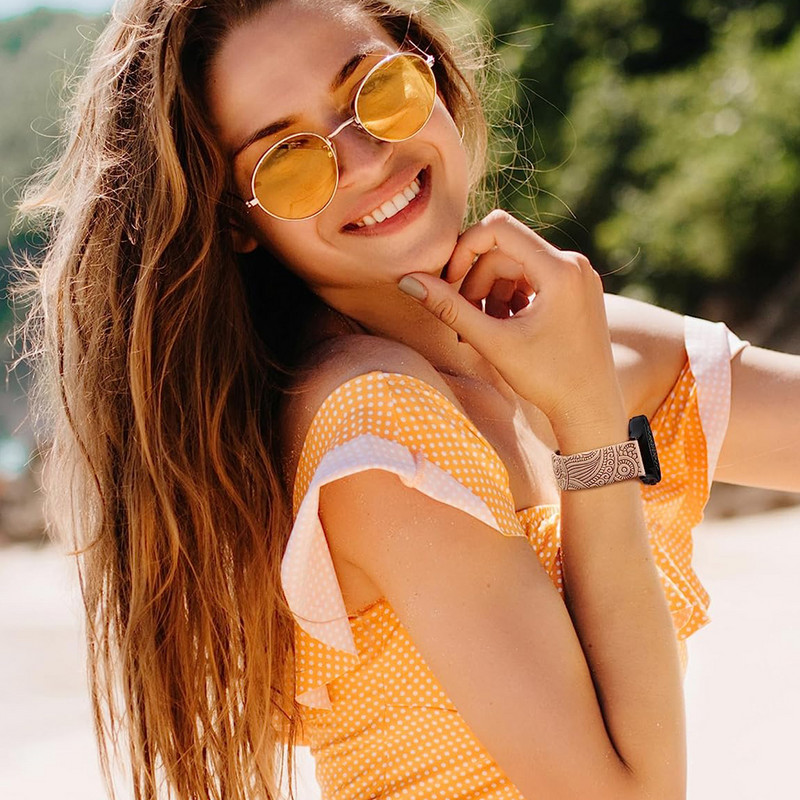 20 mm gėlėmis išgraviruota silikoninė apyrankė, skirta Samsung Galaxy Watch 4/5 juosta 40 mm 44 mm / laikrodis 3 41 mm / aktyvus 2 / laikrodis 4 klasikinis 42 mm 46 mm