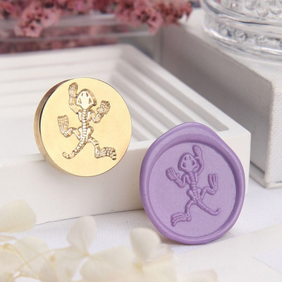 „Pasidaryk pats“ vokų albumai „Pasidaryk pats“ sužadėtuvės Iškarpų albumo dekoravimas Ugnies dažų antspaudas Antspaudas Reljefinis antspaudas Vaško antspaudas Antspaudas