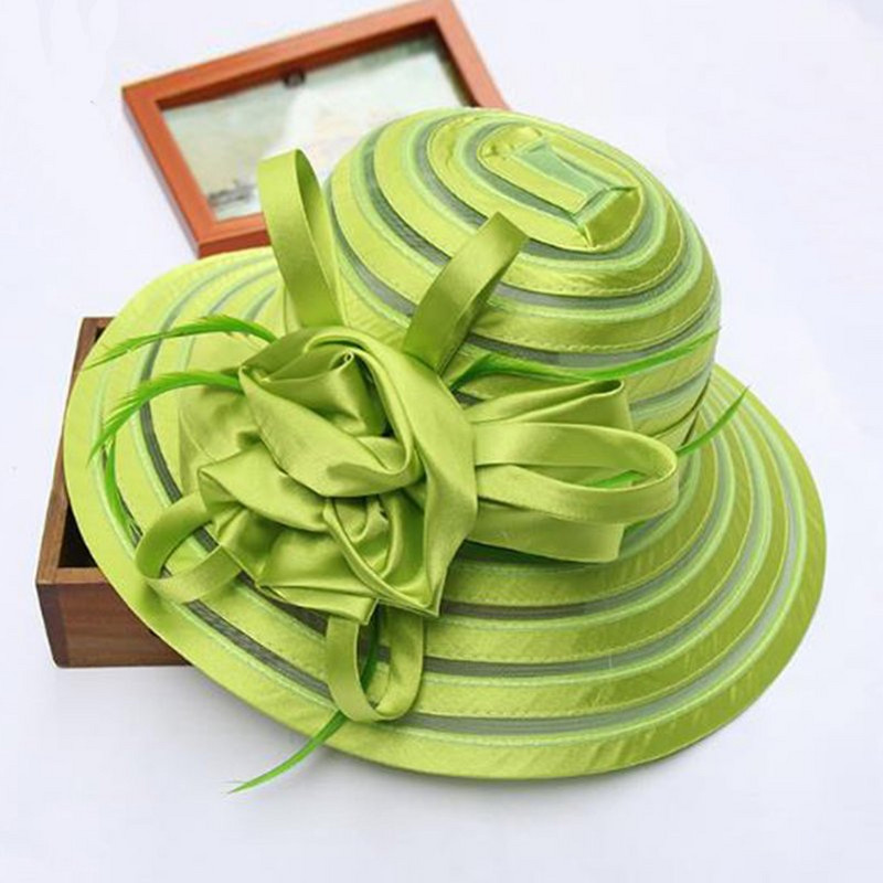Uus mood naiste suvised organza päikesekübarad laia äärega suure lilleõiega Fedora müts Elegantne naiste pulmakiriku peomüts