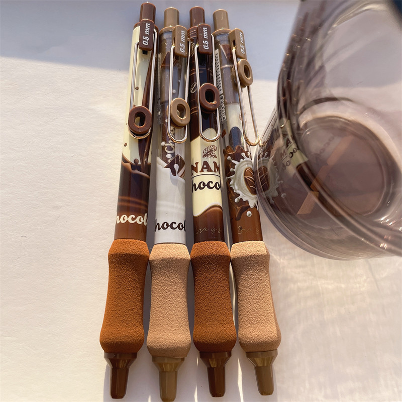 4 vnt šokoladinių gelio rašiklių rinkinys, minkštas laikantis 0,5 mm rutulinio juodo rašalo rašalo biuro mokykla A7389