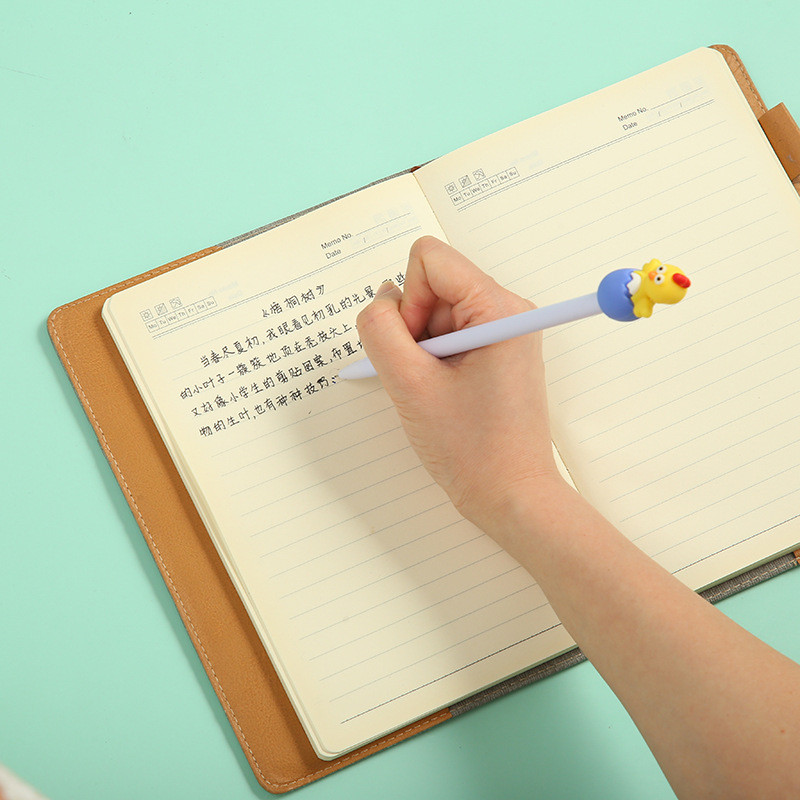 4 vnt Baby Pets gelio rašiklio rinkinys Mieli dinozaurų vienaragiai vištienos rašikliai Tušinukai 0,5 mm juodos spalvos rašalas Naujovė Kanceliarinės prekės mokykla A6859